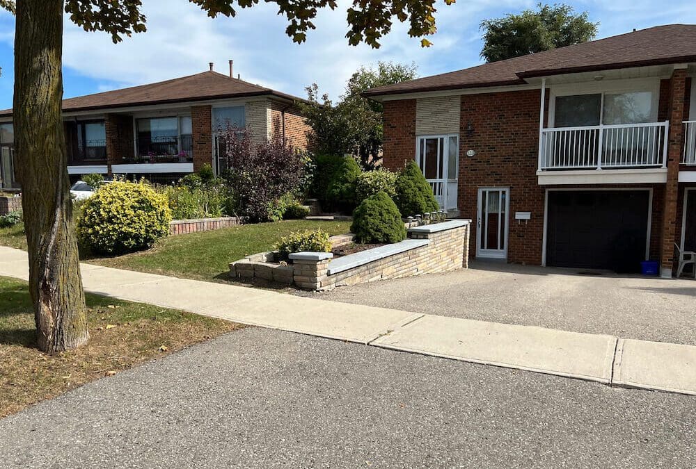 Humber-Steeles Industrial North York Neighbourhood Guide