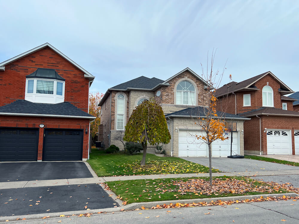 homes in Applecroft neighbourhood