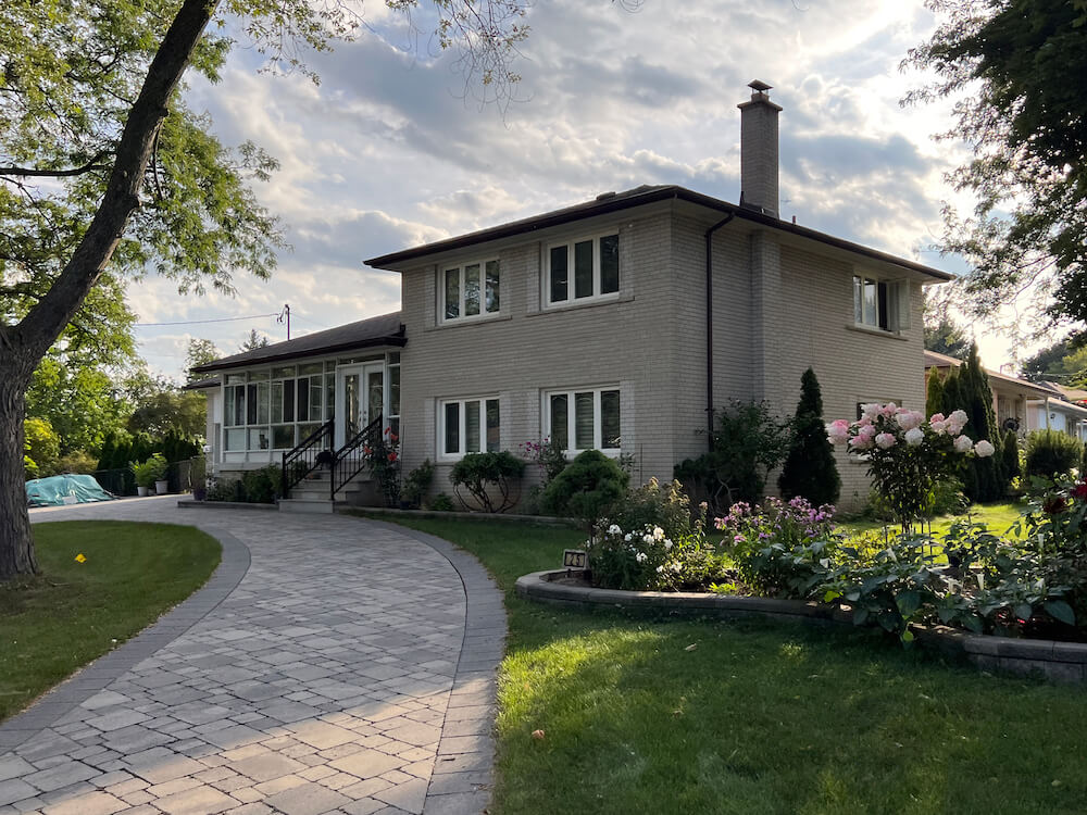 home in Bayview village neighbourhood