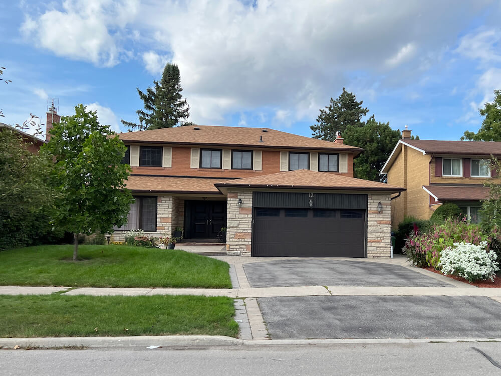 home in Bayview Woods Steels neighbourhood