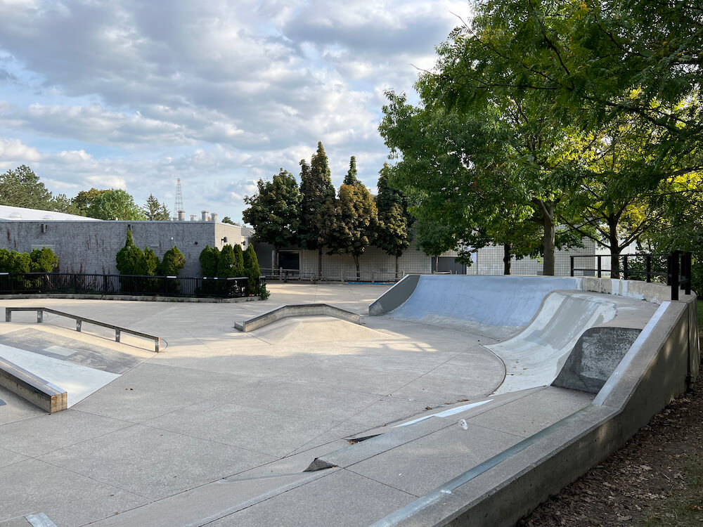 skate park in Bayview Woods Steels neighbourhood