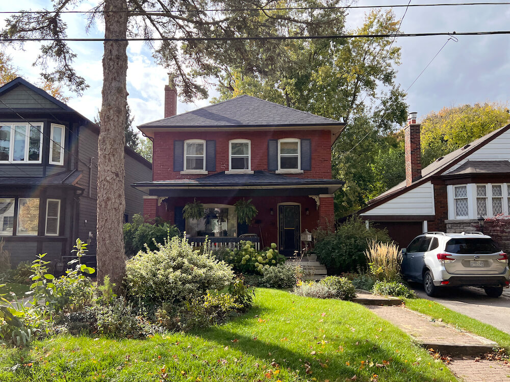 home in Cliffside neighbourhood