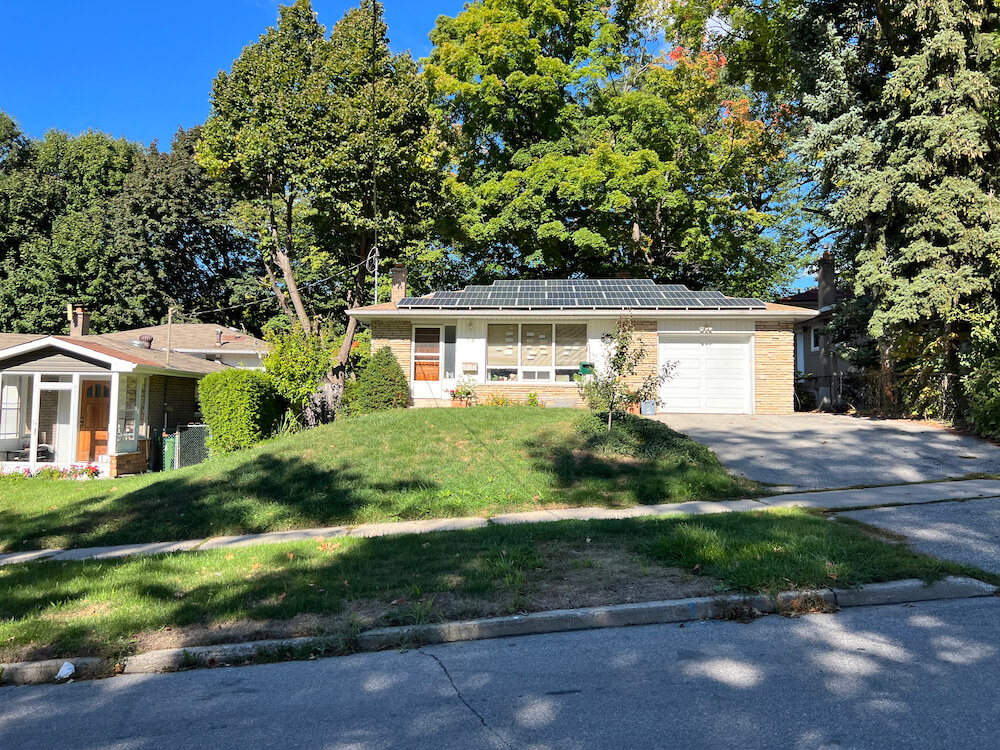 house in Don Valley Village neighbourhood