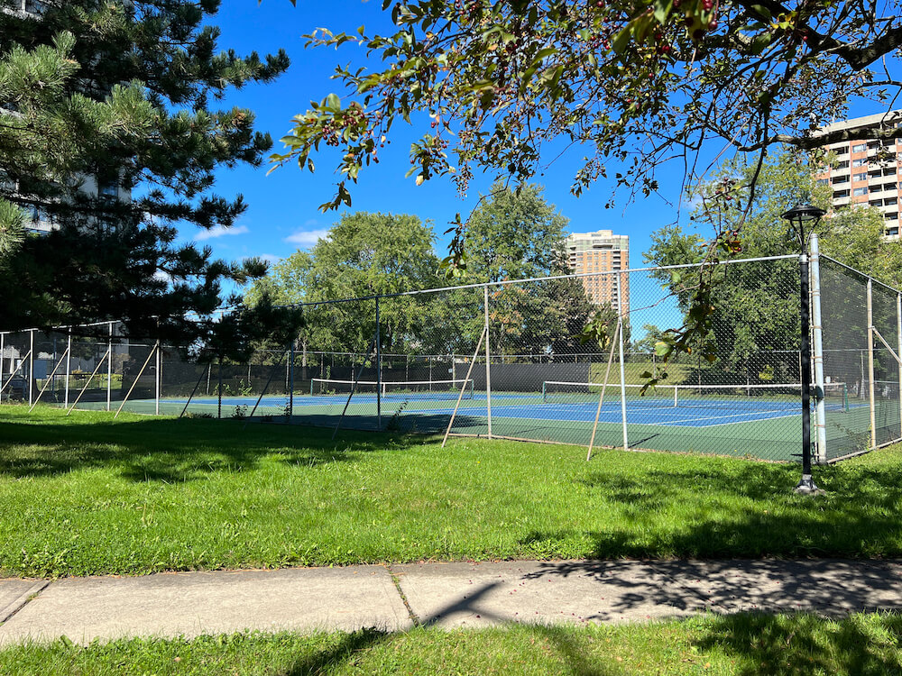 tennis court in Don Valley Village neighbourhood