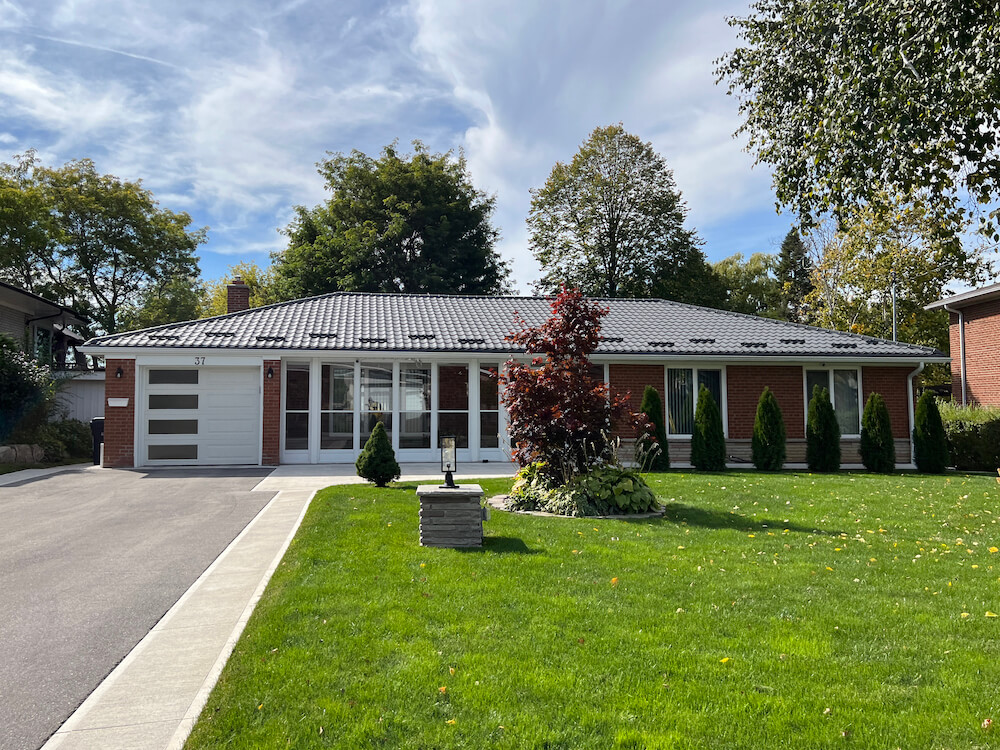 home in Emery neighbourhood