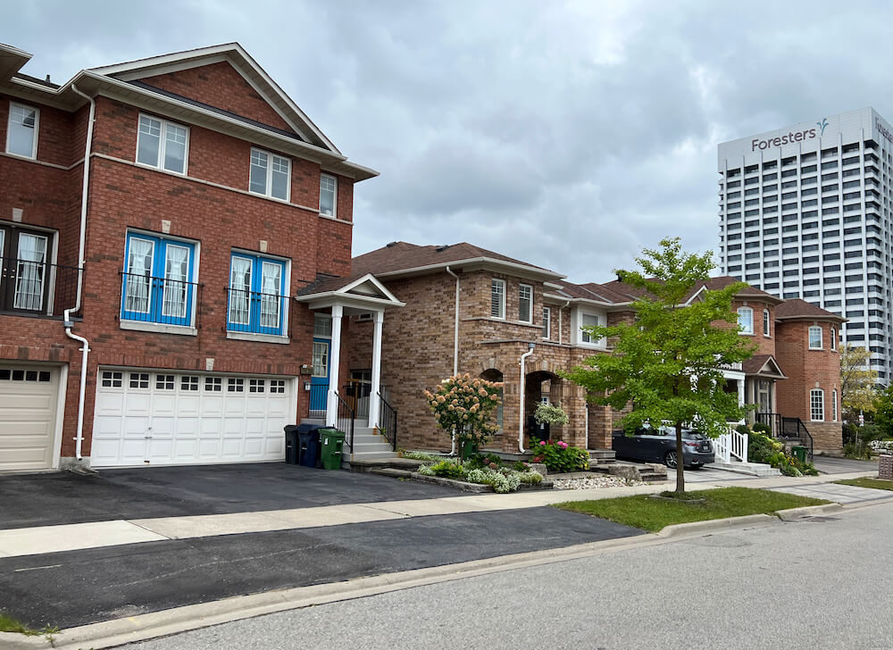 homes in Flemingdon neighbourhood