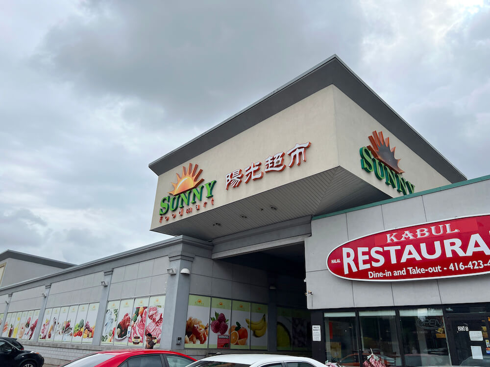 Supermarket in in Flemingdon neighbourhood