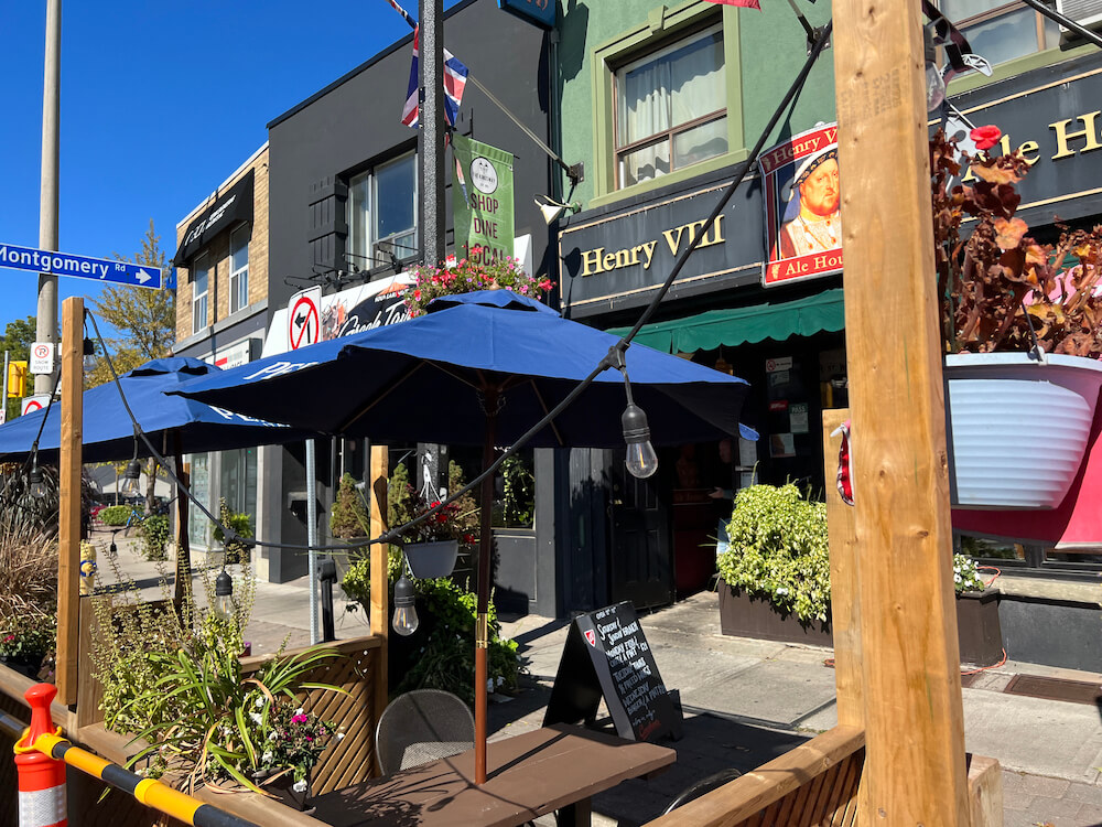 restaurants in kingsway neighbourhood