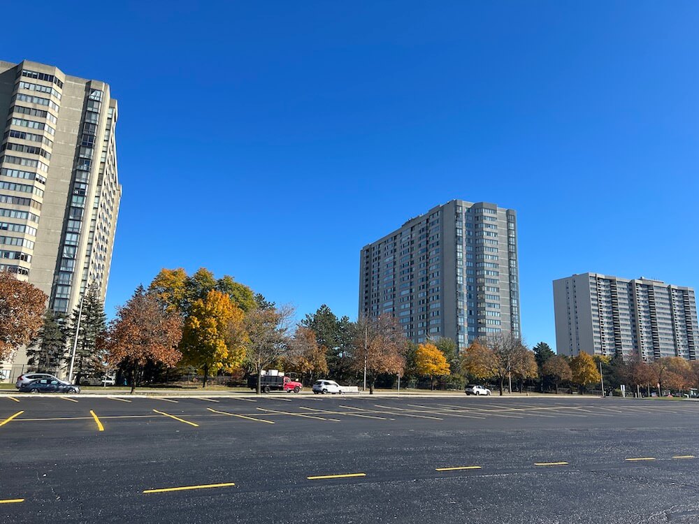 street in L'Amoreaux neighbourhood