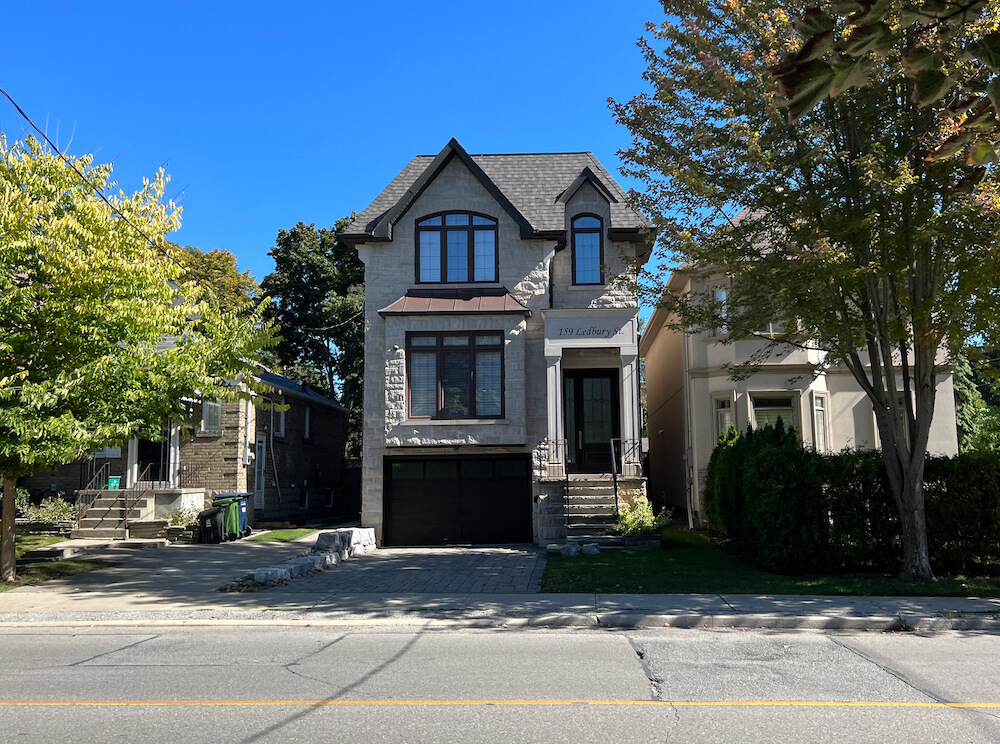 homes in Ledbury Park neighbourhood