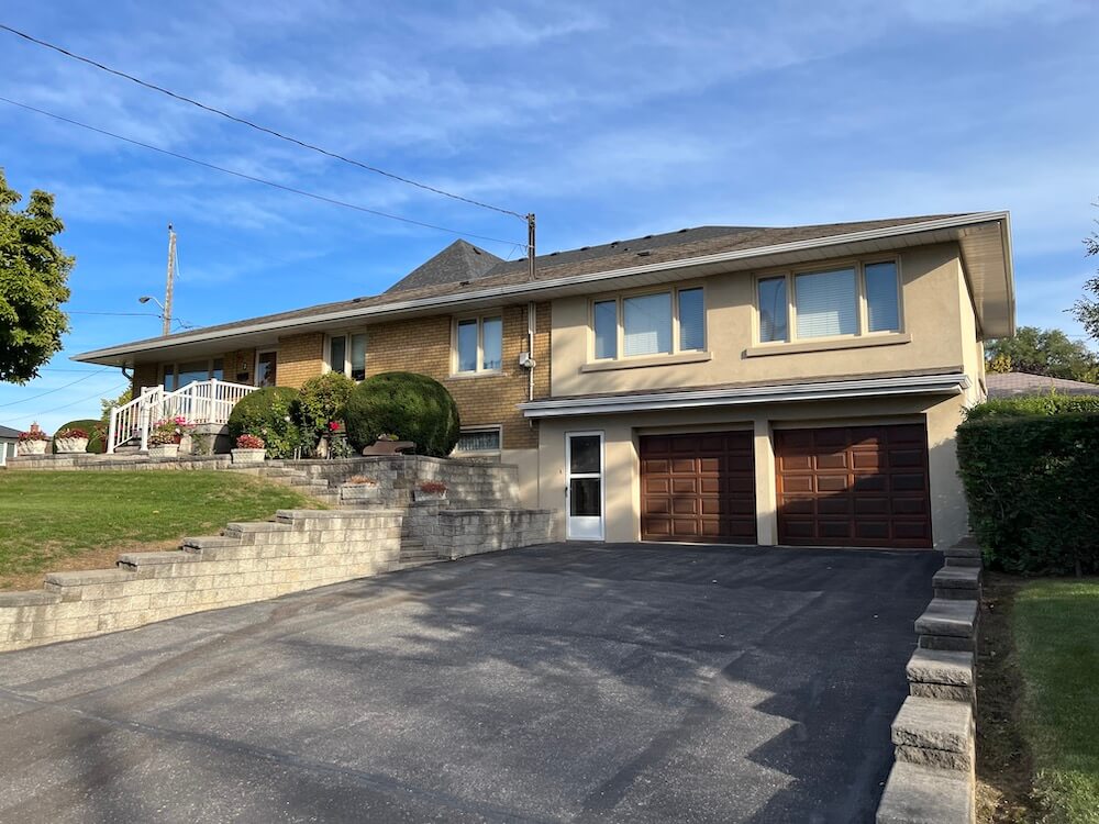 home in Maple Leaf Drive neighbourhood