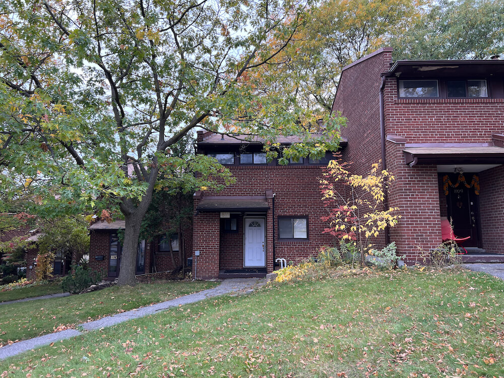 home in Morningside Park neighbourhood