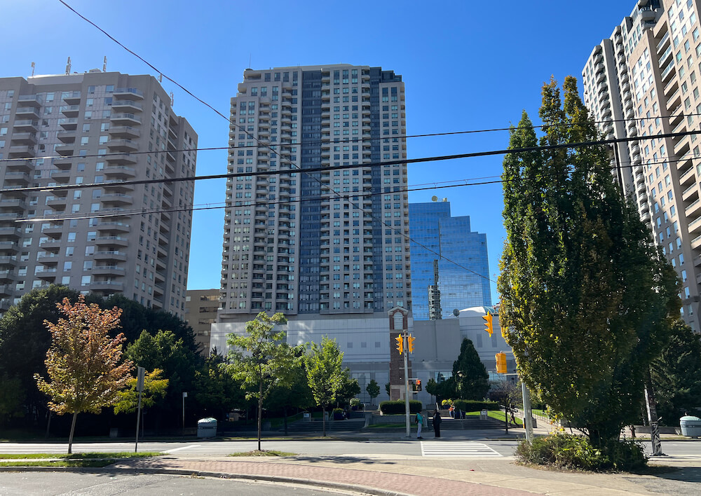 apartments in Newtonbrook neighbourhood