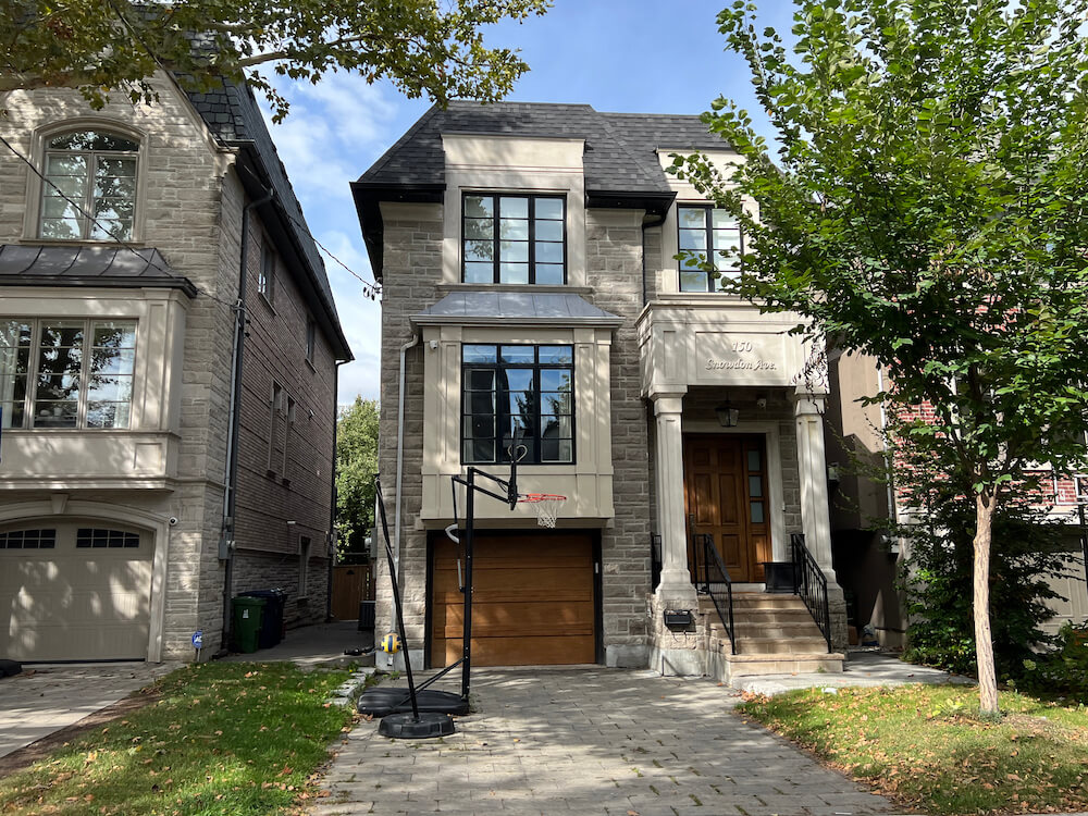 houses in Wanless Park neighbourhood