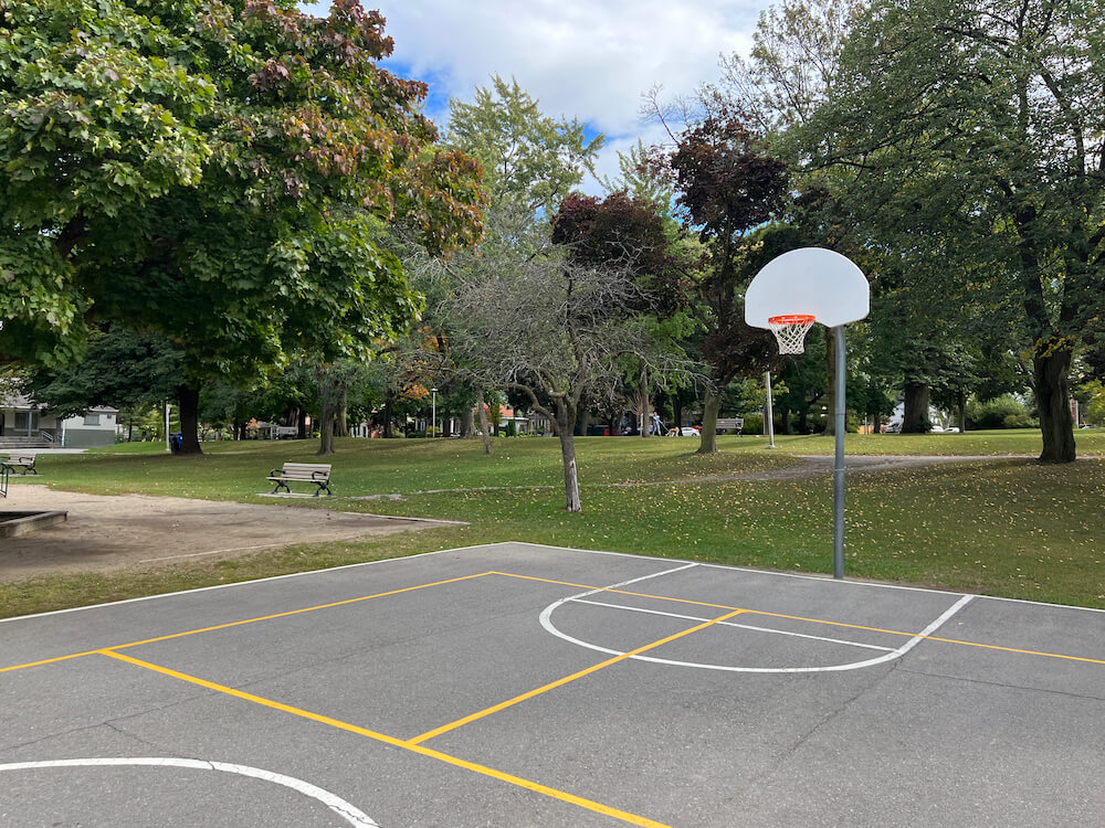 basketball court in Wanless Park neighbourhood