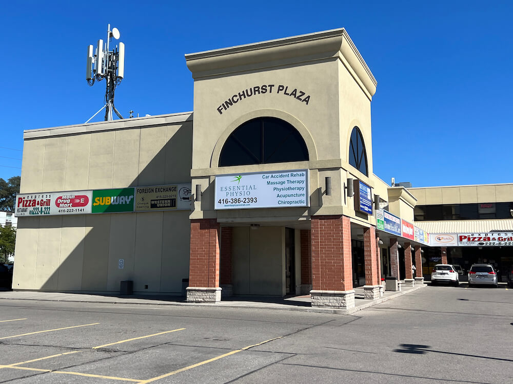 plaza in Westminster-Branson neighbourhood