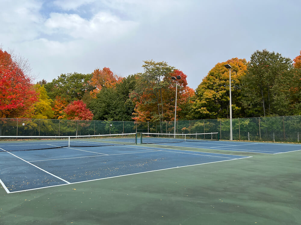 tennis court in Woburn neighbourhood