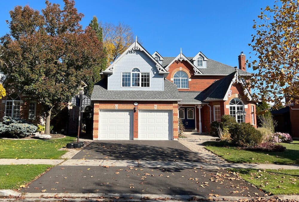 Highbush Pickering Neighbourhood Guide