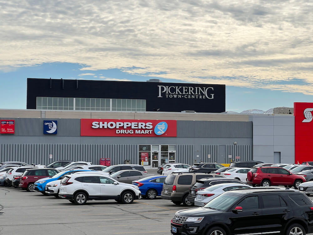 Food court at Pickering Town Centre, Food court at Pickerin…