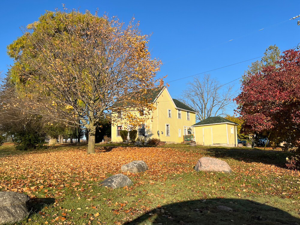 home in Rural Pickering neighbourhood