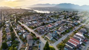 How To Understand the Value Jump Between Nearby Streets: Ask a Wahi REALTOR®